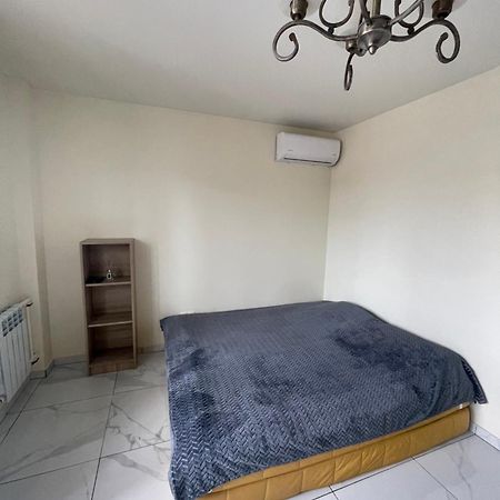Luxflats Rivne Apartment Екстериор снимка